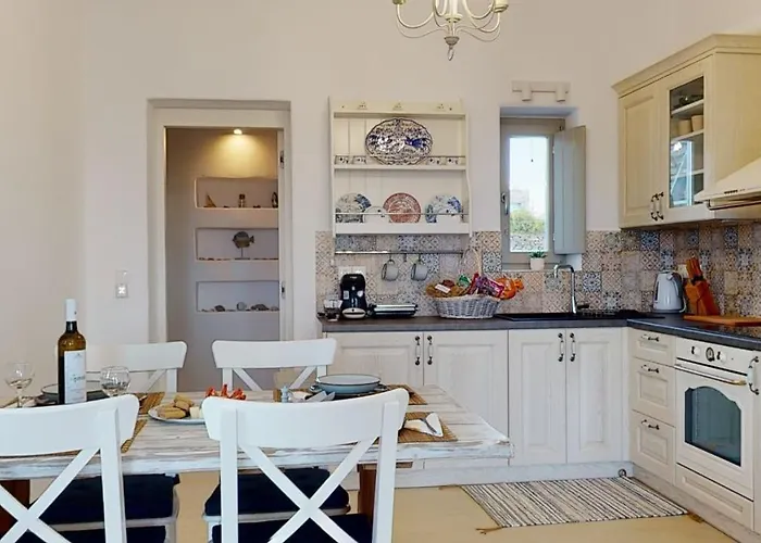 Onar Paros Хриси-Акти